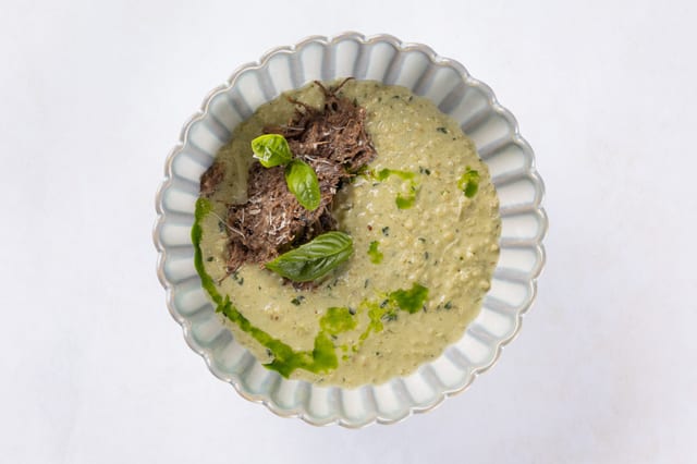 Пшённая каша с томлёными говяжьими щёчками